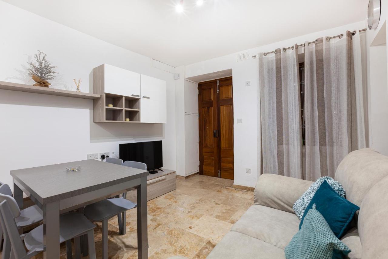 Designer Home With Comfy Sofa In Central Valletta By 360 Estates Εξωτερικό φωτογραφία