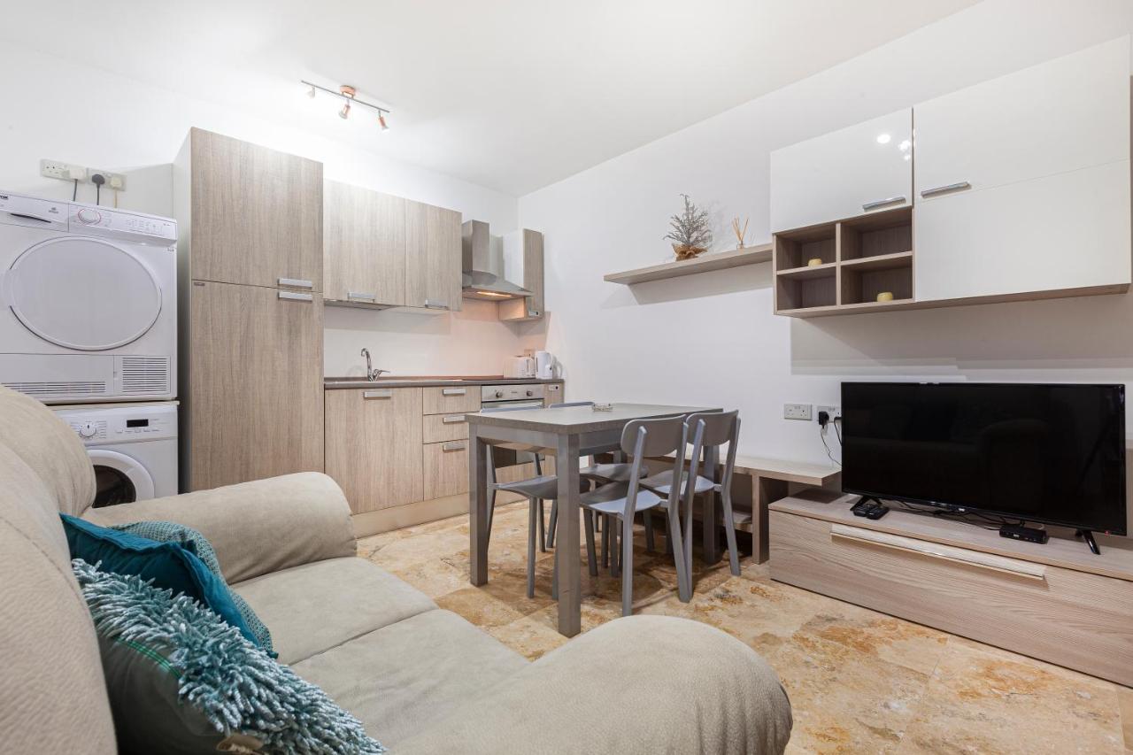 Designer Home With Comfy Sofa In Central Valletta By 360 Estates Εξωτερικό φωτογραφία